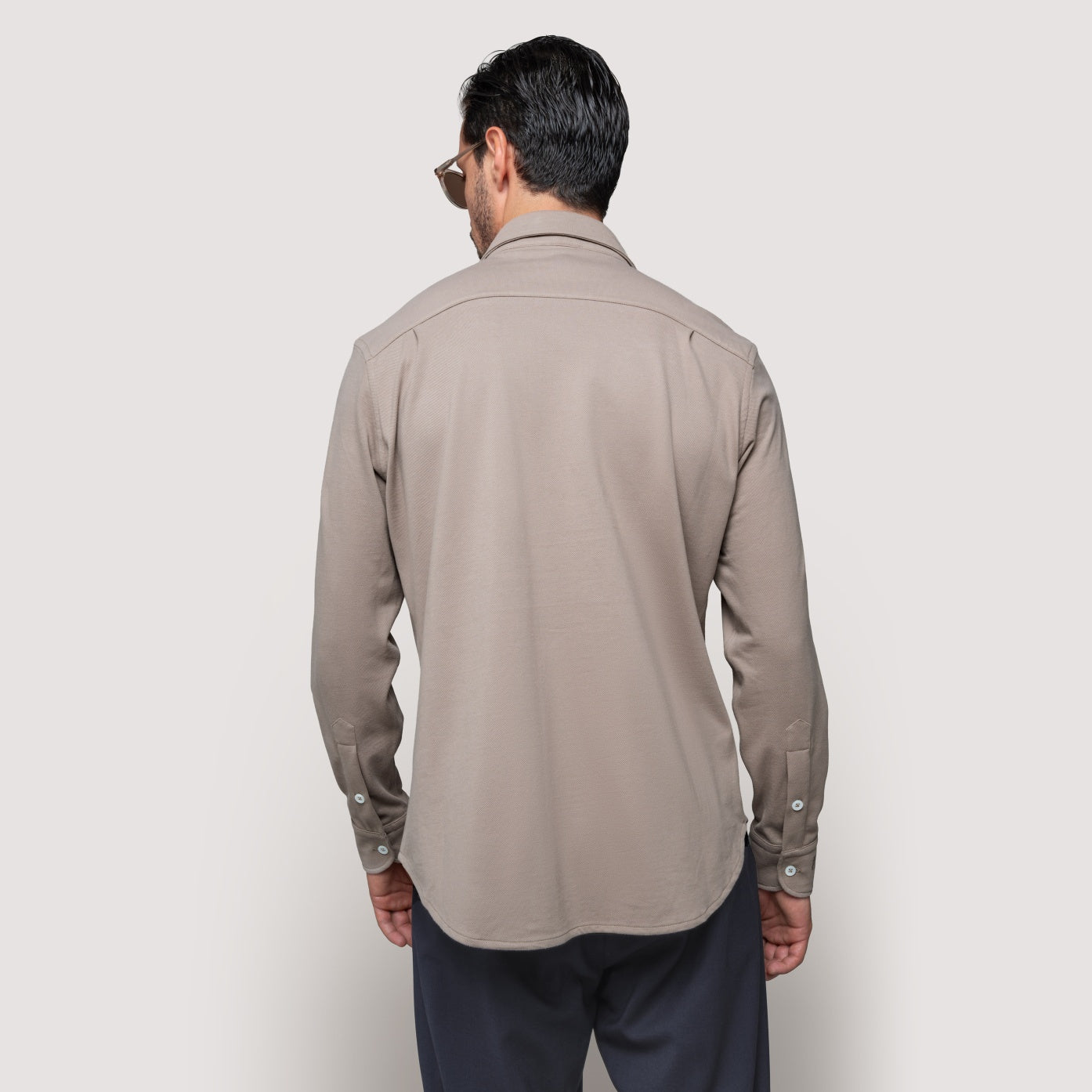 TAUPE REGULAR-FIT MICRO PIQUÉ SHIRT - MBL011B UC04 842 : LF Luìs Figo