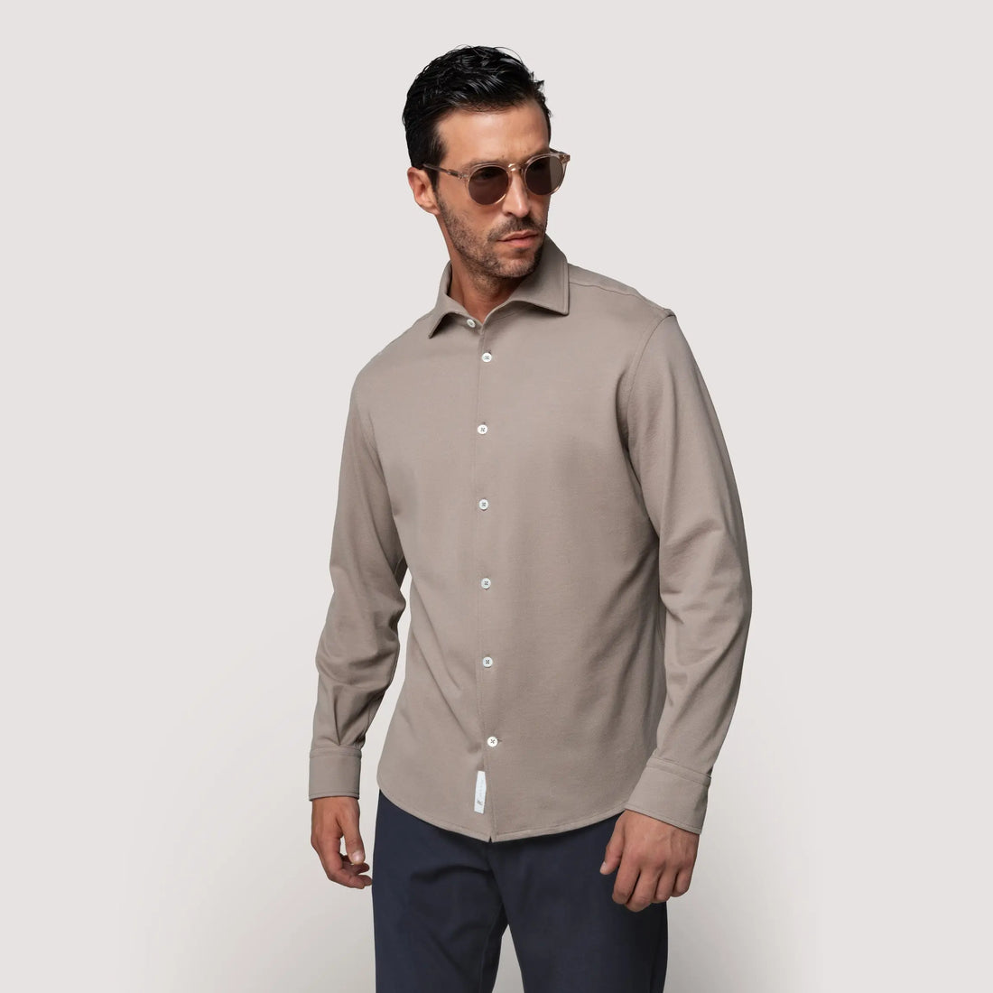 TAUPE REGULAR-FIT MICRO PIQUÉ SHIRT - MBL011B UC04 842 : LF Luìs Figo